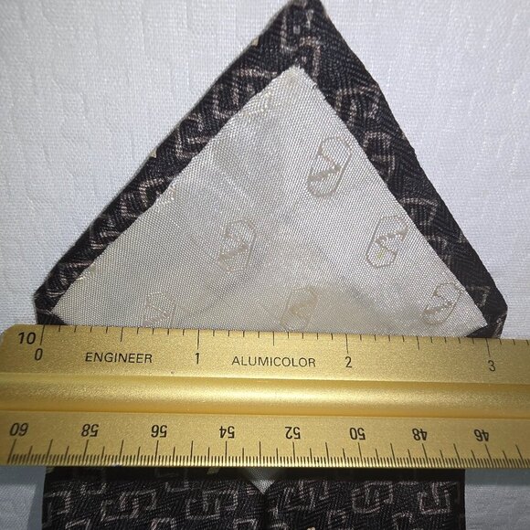 VALENTINO 100% SILK TIE MENS BLACK WITH LINK DESIGN IN TAN EXCELLENT QUALITY - Picture 5 of 6